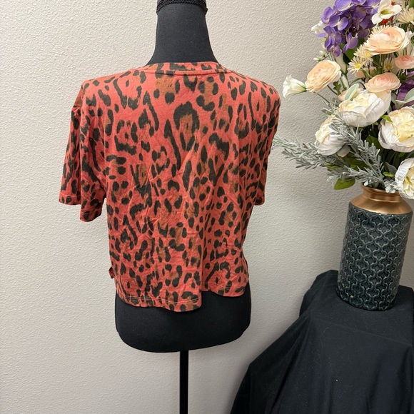GB Animal Print Burnt Orange Leopard Short Sleeve Cropped Tee Size Large - Picture 3 of 7